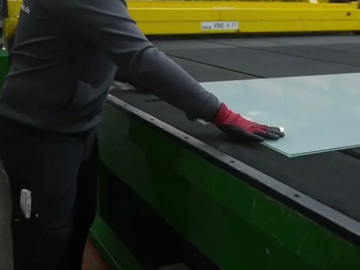Glaser / Flachglasmechaniker